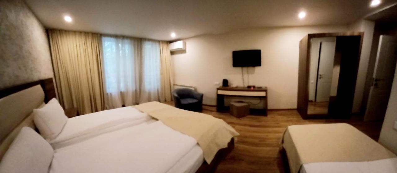 Hotel Lile تبليسي المظهر الخارجي الصورة