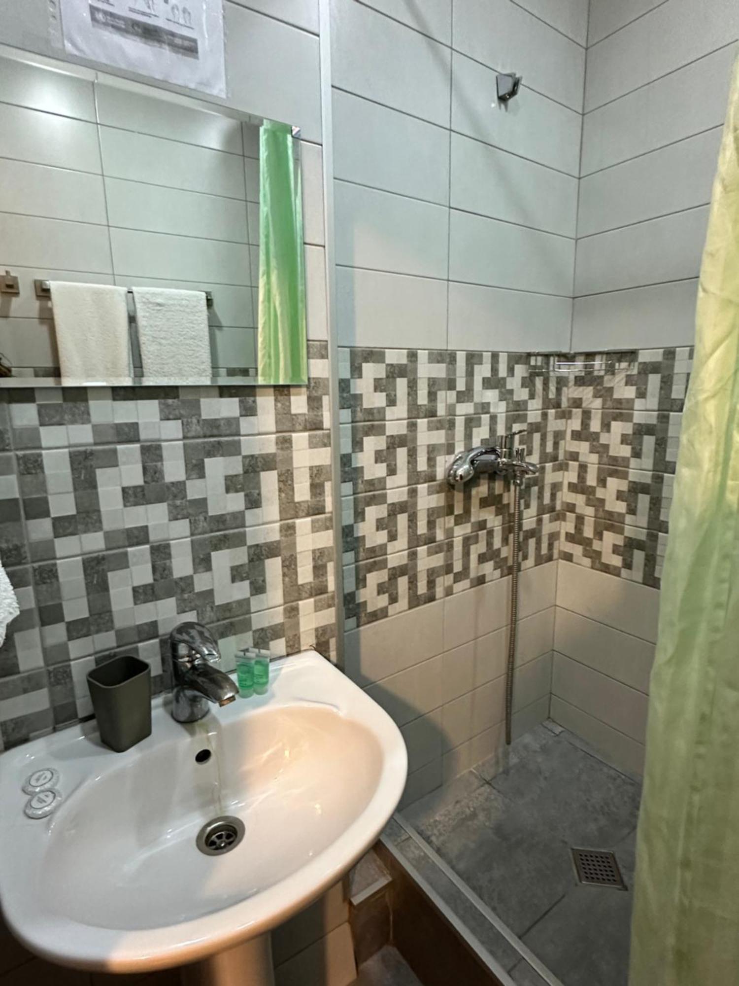 Hotel Lile تبليسي المظهر الخارجي الصورة